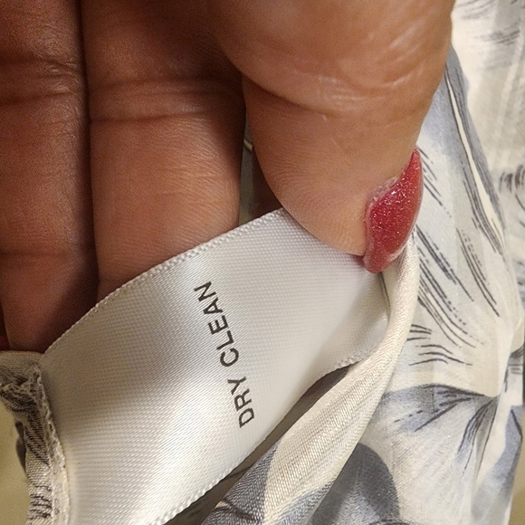 JONES NEW YORK women's 100% Silk long Sleeves satin gray Blouse 14P - Picture 7 of 9